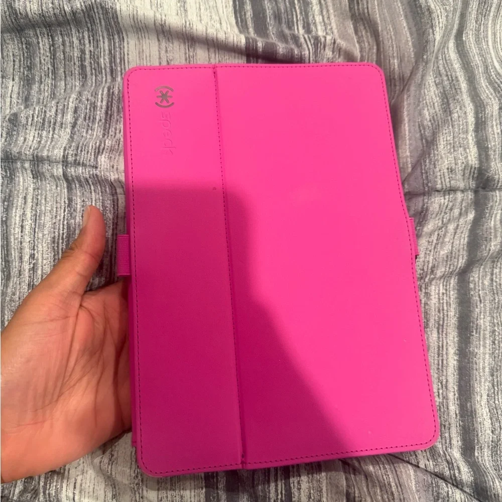 Apple iPad 9th Gen with Black Display